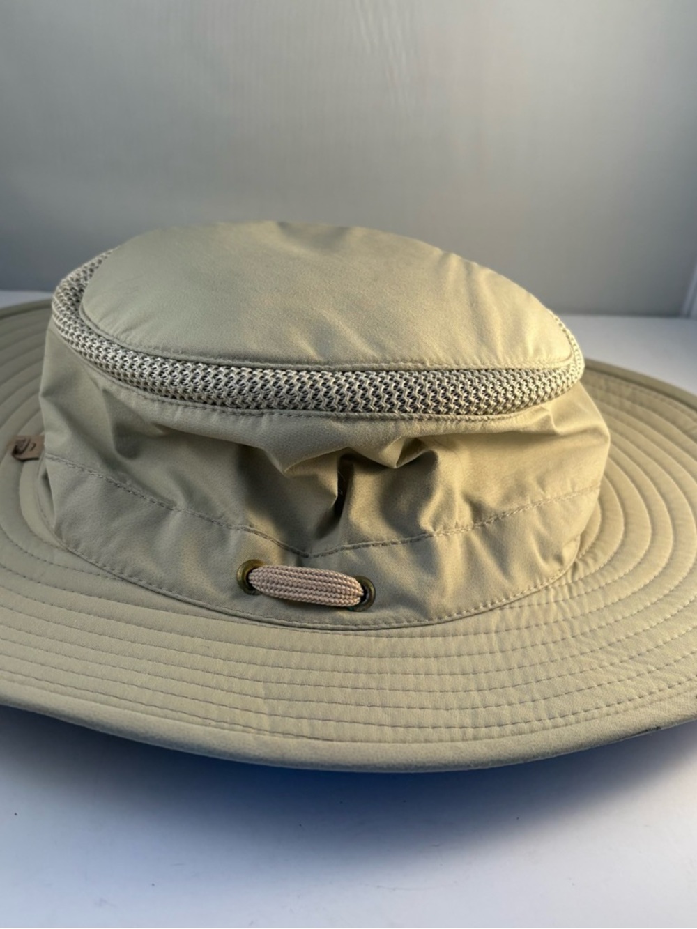 Tilley Endurables Airflo Mesh Sun Hat LTM6 Men's 7 1/4 Nylon Mesh Khaki Strap UV
